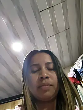 Snapshot of Keren_1-6 chatting on 11.08.25 Keren 1-6 online show from 11.08.25