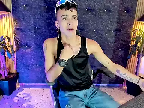 the fenix boy online show from 10.18.25