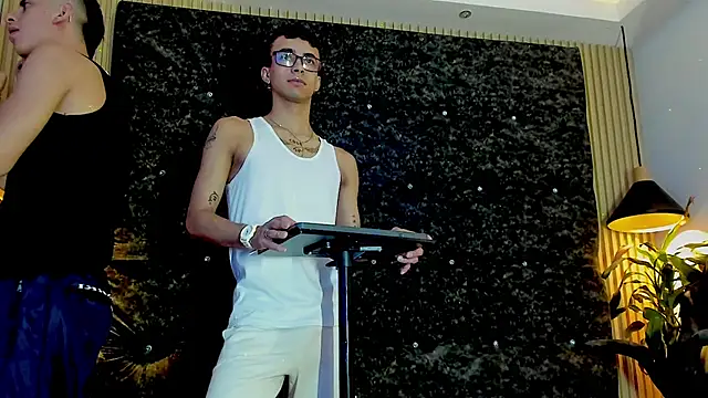 the fenix boy online show from 10.29.25