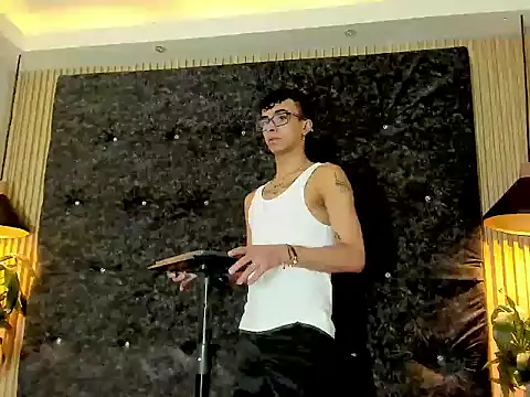 the fenix boy online show from 11.02.25