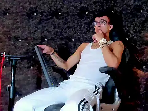 the fenix boy online show from 11.05.25