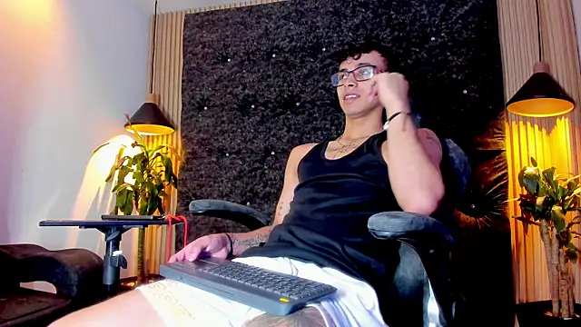 the fenix boy online show from 11.06.25