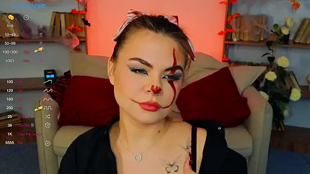 Miss Delia online show from 10.27.25