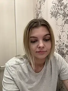 Snapshot of MandyBankss chatting on 10.27.25 MandyBankss online show from 10.27.25