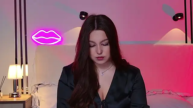  Tessa May  online show from 11.21.25