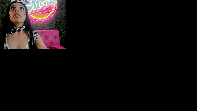 Snapshot of Sophia_Lagos chatting on 10.22.25 Sophia Lagos online show from 10.22.25
