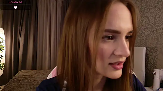 Snapshot of milli_maus chatting on 11.11.25 milli maus online show from 11.11.25