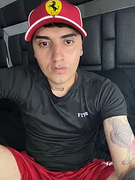 Snapshot of Williamlo chatting on 10.29.25 Williamlo online show from 10.29.25