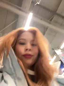 Snapshot of Eliiizaaa chatting on 11.12.25 Eliiizaaa online show from 11.12.25