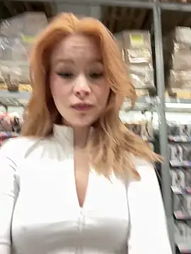 Snapshot of Eliiizaaa chatting on 11.15.25 Eliiizaaa online show from 11.15.25