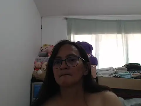 Snapshot of Kinkybela2025 chatting on 10.26.25 Kinkybela2025 online show from 10.26.25