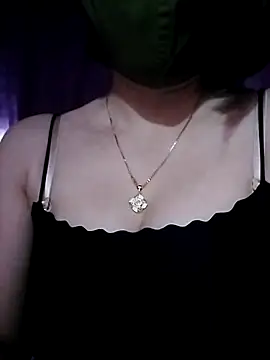 Snapshot of Minmin688 chatting on 10.22.25 Minmin688 online show from 10.22.25