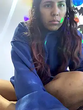 TifannyKitty   online show from 10.20.25