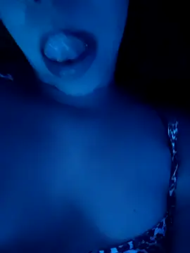 Snapshot of YANKERAPUNZEL chatting on 11.02.25 YANKERAPUNZEL online show from 11.02.25