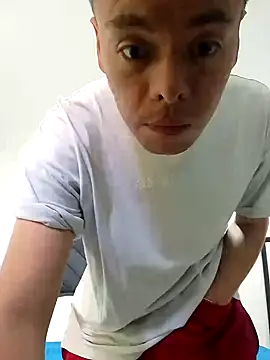 Snapshot of Damian9500 chatting on 10.23.25 Damian9500 online show from 10.23.25