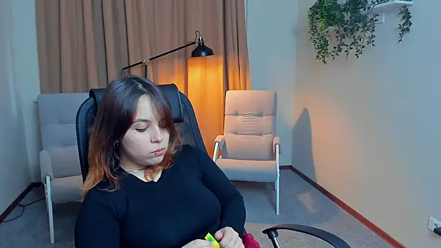 Snapshot of BillyeKombe chatting on 10.21.25 BillyeKombe online show from 10.21.25