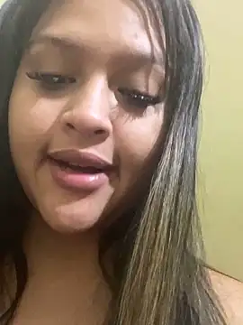 Snapshot of GreyPocotonaMariana123 chatting on 10.21.25 GreyPocotonaMariana123 online show from 10.21.25