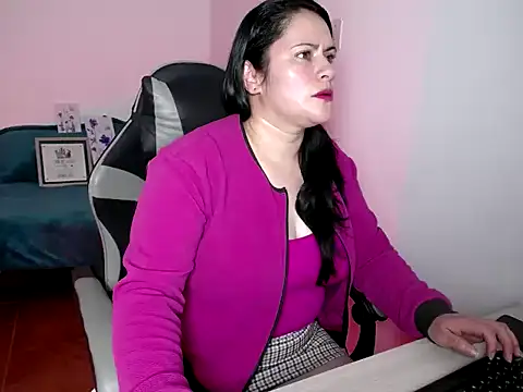 Snapshot of jenny__666 chatting on 10.29.25 jenny  666 online show from 10.29.25