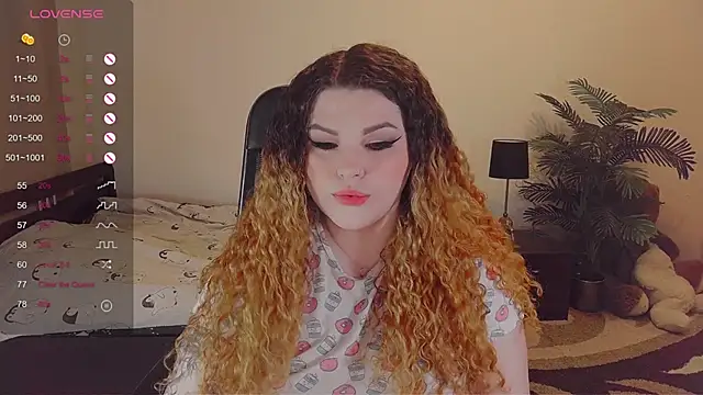 Snapshot of GwenSummers chatting on 12.05.24 GwenSummers online show from 12.05.24