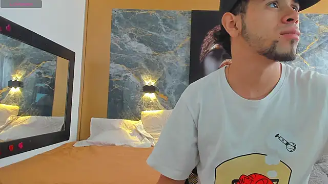 Snapshot of pool_vega chatting on 10.25.25 pool vega online show from 10.25.25