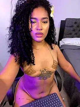Snapshot of Georgina_x chatting on 10.26.25 Georgina x online show from 10.26.25