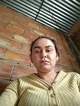 Snapshot of adria0011 chatting on 11.06.25 adria0011 online show from 11.06.25