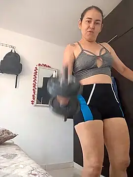 Snapshot of adria0011 chatting on 11.08.25 adria0011 online show from 11.08.25