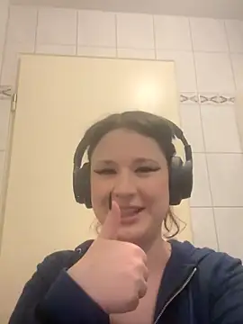 Snapshot of Melissa-Kiss chatting on 10.31.25 Melissa-Kiss online show from 10.31.25