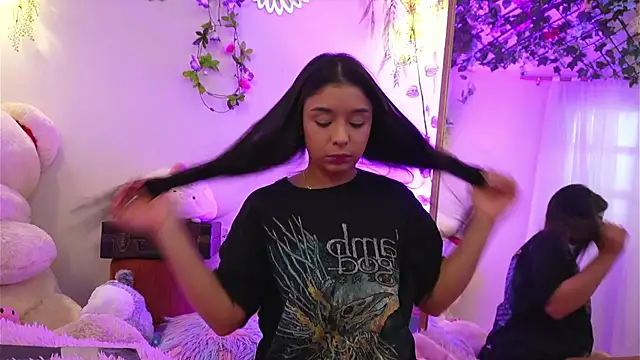 ISA NIXON online show from 11.27.25