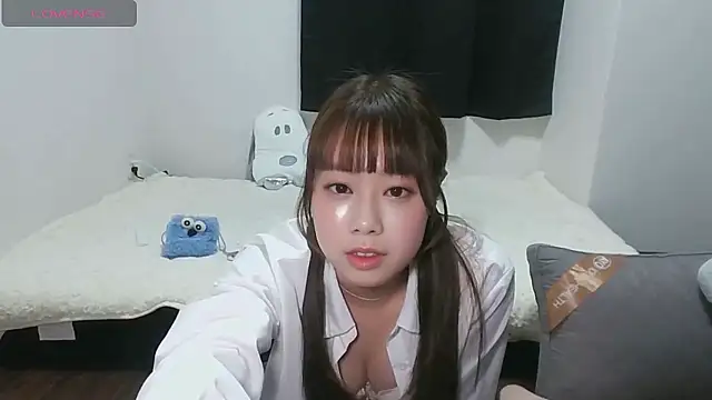 Snapshot of sakura_3939 chatting on 11.26.25 sakura 3939 online show from 11.26.25