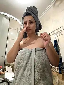 Snapshot of murr-kytty chatting on 10.24.25 murr-kytty online show from 10.24.25