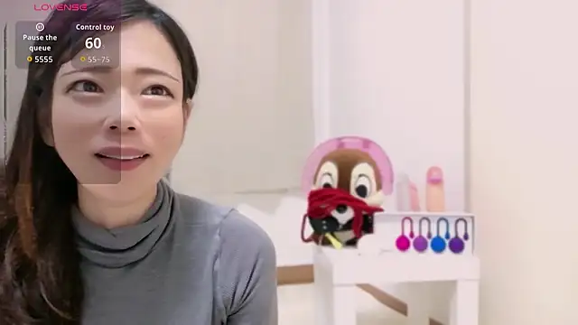 Snapshot of chie__xx chatting on 11.05.25 chie xx online show from 11.05.25