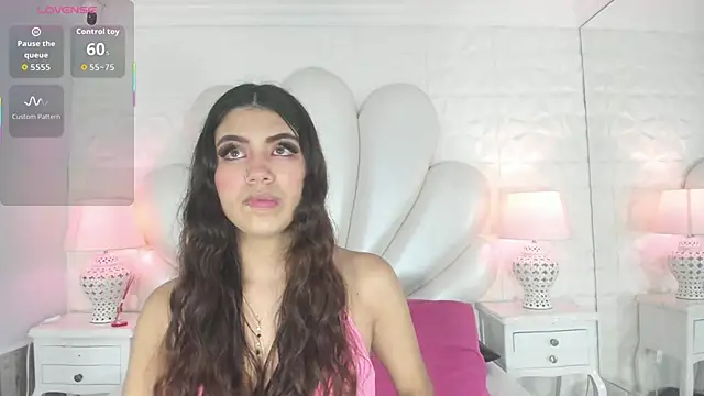 Snapshot of AntonellaPowell chatting on 11.10.25 AntonellaPowell online show from 11.10.25