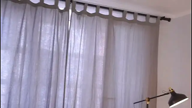 Helenspenss  online show from 11.12.25