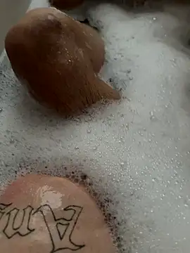 Snapshot of Aksinja05 chatting on 11.02.25 Aksinja05 online show from 11.02.25