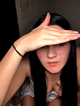 Snapshot of KirbyEarlss chatting on 11.02.25 KirbyEarlss online show from 11.02.25