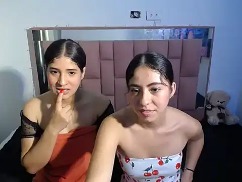 Snapshot of melannee_jop chatting on 10.25.25 melannee jop online show from 10.25.25