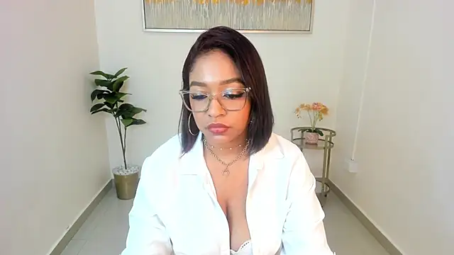 Snapshot of dary_sullivan chatting on 10.30.25 dary sullivan online show from 10.30.25