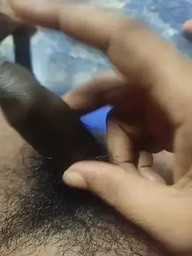 Snapshot of kkarish24 chatting on 10.27.25 kkarish24 online show from 10.27.25