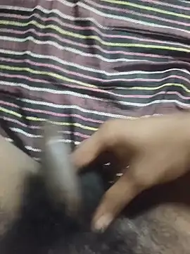 Snapshot of kkarish24 chatting on 10.29.25 kkarish24 online show from 10.29.25