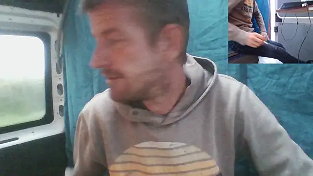 Snapshot of maxtoxic_hot chatting on 10.29.25 maxtoxic hot online show from 10.29.25