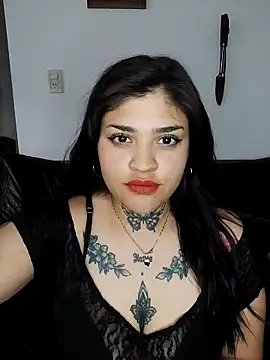 Snapshot of AlexxaMoon chatting on 10.27.25 AlexxaMoon online show from 10.27.25