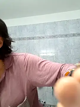 Snapshot of Piediniecollant chatting on 11.05.25 Piediniecollant online show from 11.05.25