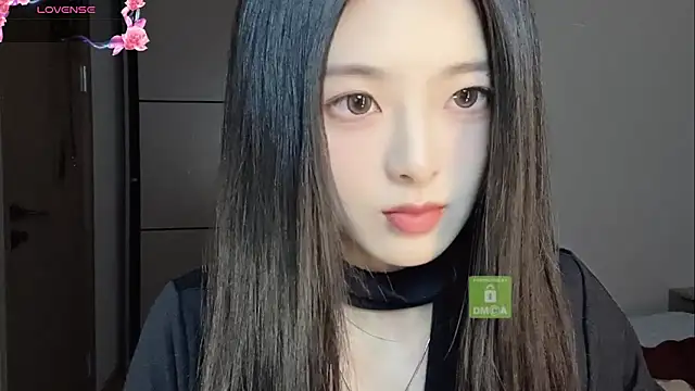 Snapshot of ronronner233 chatting on 11.02.25 ronronner233 online show from 11.02.25