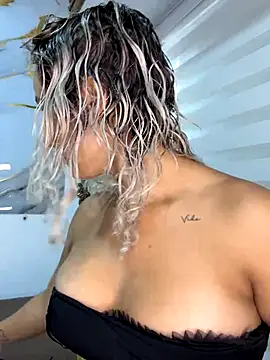 Snapshot of 99_natalia chatting on 10.31.25 99 natalia online show from 10.31.25