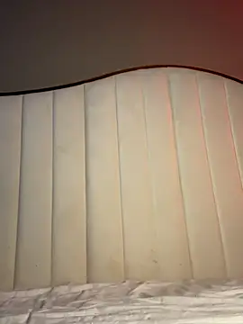 Snapshot of GirlMask99530 chatting on 10.29.25 GirlMask99530 online show from 10.29.25