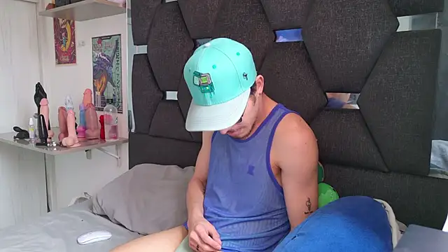 J-Moo online show from 11.11.25