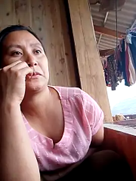 Snapshot of Olivia_pusy chatting on 10.31.25 Olivia pusy online show from 10.31.25