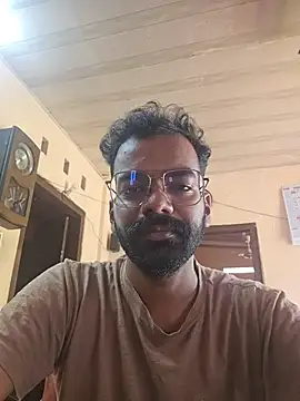 Snapshot of nithinrr chatting on 10.29.25 nithinrr online show from 10.29.25