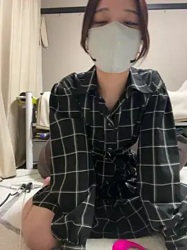 Snapshot of shuri_rin_ch chatting on 11.08.25 shuri rin ch online show from 11.08.25